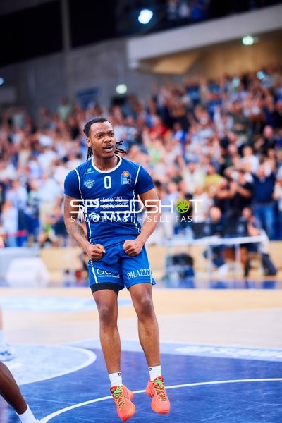 Feier DJ Horne (0;MLP Academics Heidelberg)