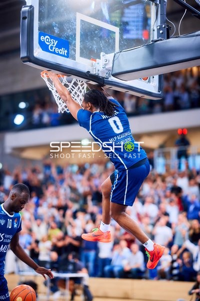 Dunk DJ Horne (0;MLP Academics Heidelberg), Bakary Dibba (10;MLP Academics Heidelberg)