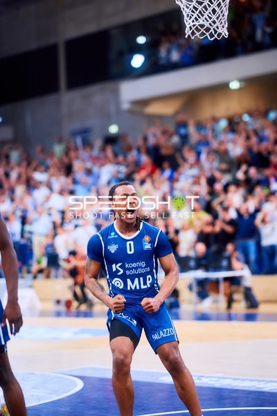 Jubel DJ Horne (0;MLP Academics Heidelberg)