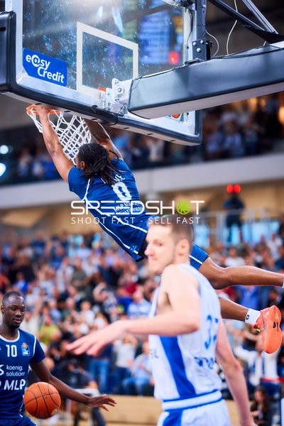 Dunk DJ Horne (0;MLP Academics Heidelberg), Bakary Dibba (10;MLP Academics Heidelberg)