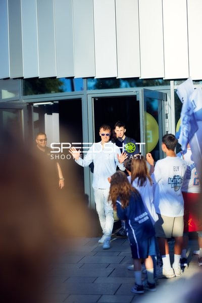 Spielerbetreten Andrew O’Brien (3;MLP Academics Heidelberg), Niklas Würzner (2;MLP Academics Heidelberg)