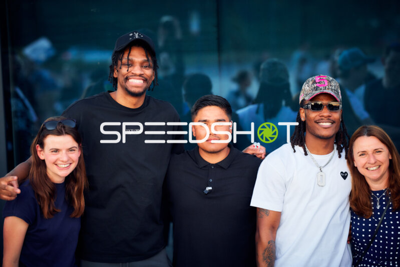 Gruppenfoto mit Osun Osunniyi (12;MLP Academics Heidelberg)