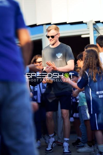 Fan-Interaktion Danny Jansson (992;MLP Academics Heidelberg)