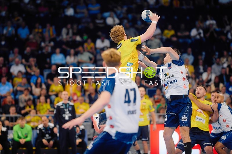 Wurf Jannik Kohlbacher (80;Rhein Neckar Löwen) gegen 20; VfL Potsdam