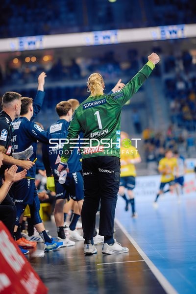 Torwartjubel Mikael Appelgren (1;Rhein Neckar Löwen)