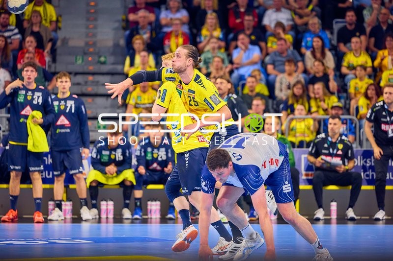 Wurf Olle Forsell-Schefvert (25;Rhein Neckar Löwen), gegen VfL Potsdam