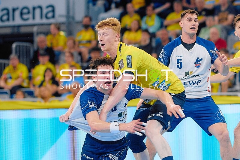 Tackle Patrick Groetzki (24;Rhein Neckar Löwen), Jon Lindenchrone Andersen (42;Rhein Neckar Löwen), Marvin Siemer (6;VfL Potsdam), Josip Simic (5;VfL Potsdam)