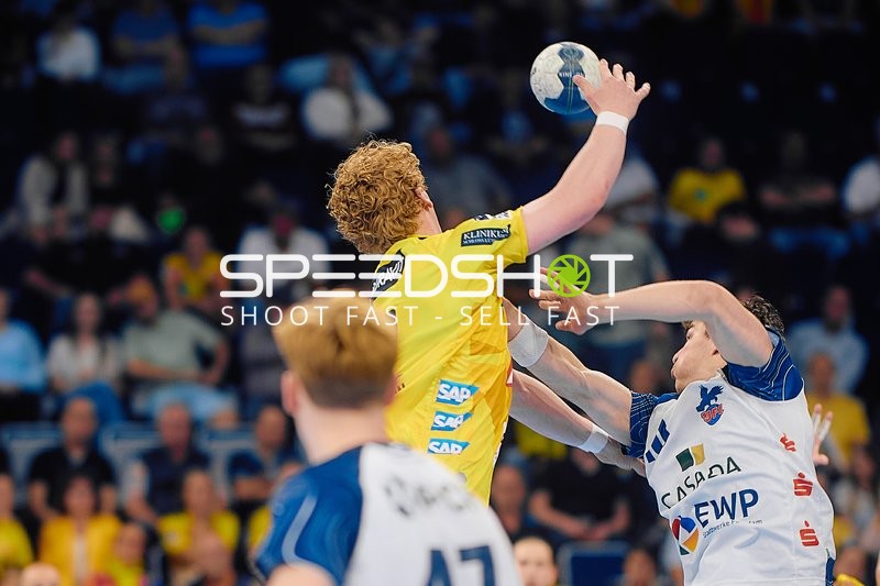 Wurf Jannik Kohlbacher (80;Rhein Neckar Löwen) gegen 20; VfL Potsdam