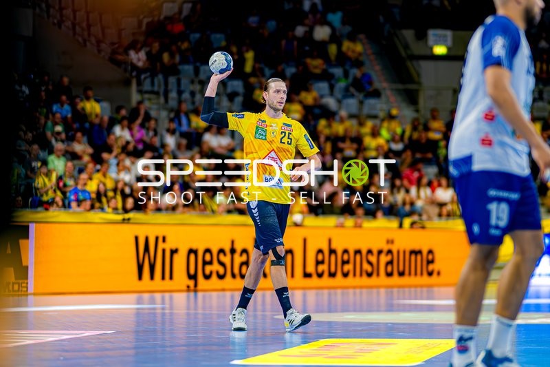 Pass von Olle Forsell-Schefvert (25;Rhein Neckar Löwen)