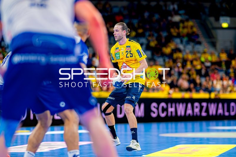 Ballbesitz Olle Forsell-Schefvert (25;Rhein Neckar Löwen)