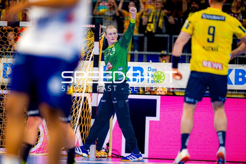 Torwartabwehr David Späth (29;Rhein Neckar Löwen), 