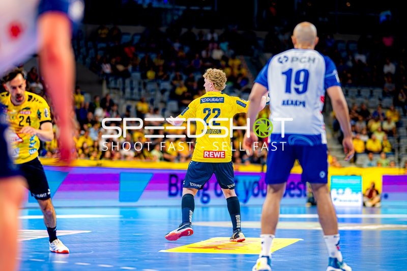 Ballbesitz Gustav Davidsson (22;Rhein Neckar Löwen), Patrick Groetzki (24;Rhein Neckar Löwen), David Cyrill Akakpo (19;1. VfL Potsdam)