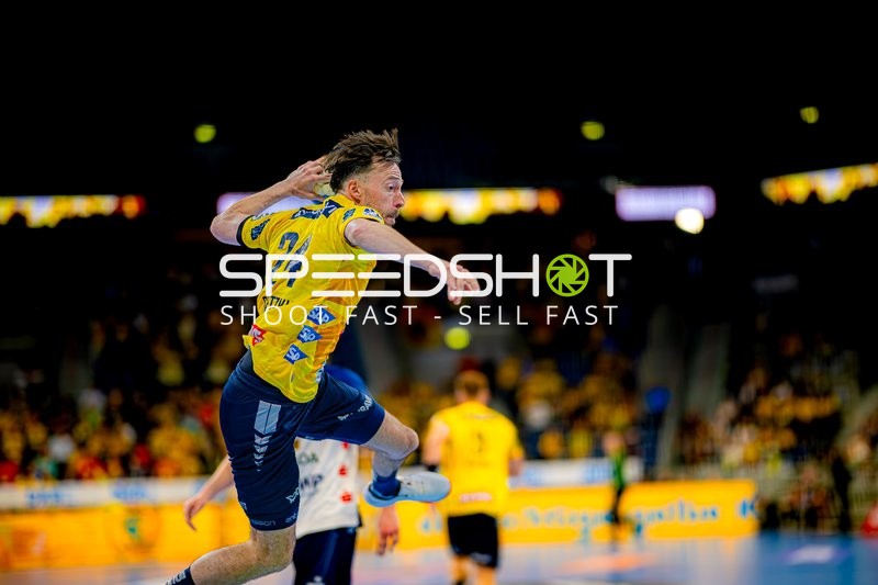 Wurf Patrick Groetzki (24;Rhein Neckar Löwen)