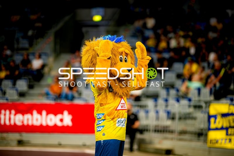 Maskottchen Jubel Rhein Neckar Löwen