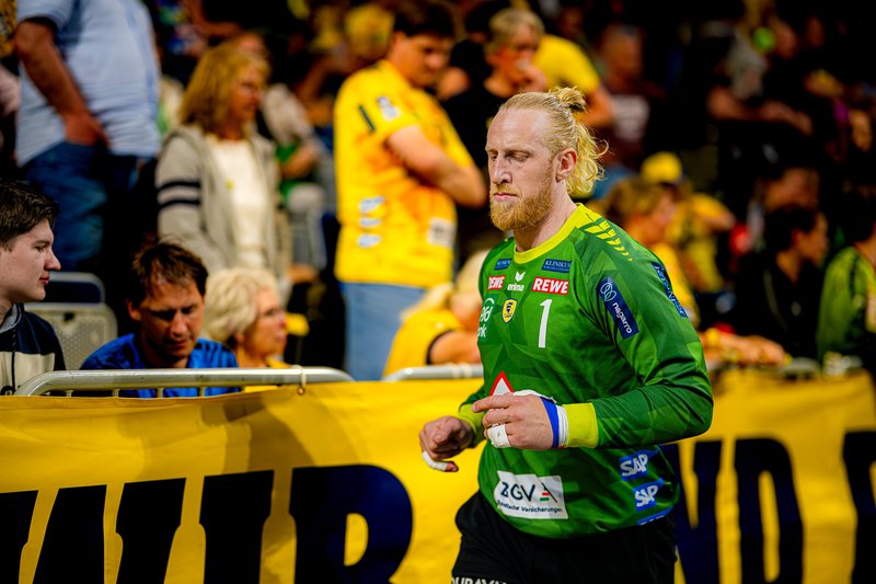 Torwart läuft Mikael Appelgren (1;Rhein Neckar Löwen)