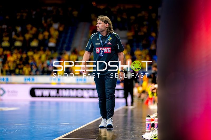 Trainer Andre Bechtold (99;Rhein Neckar Löwen) am Spielfeldrand