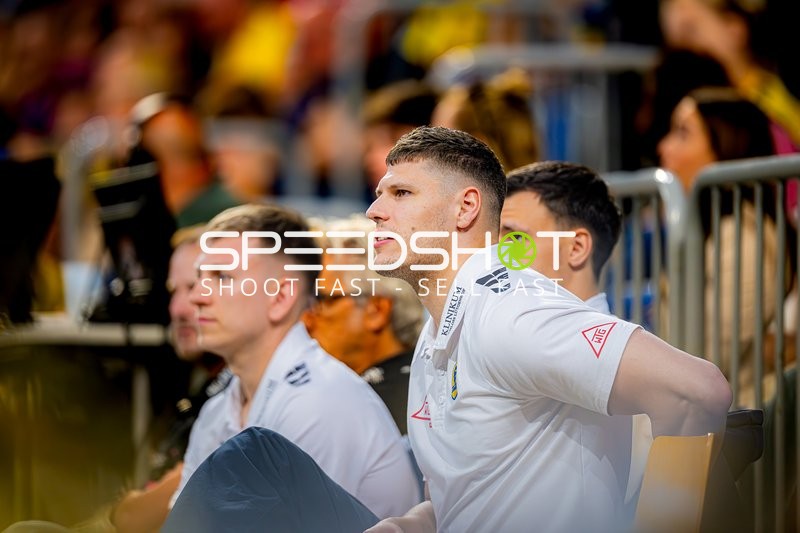 Aufwärmen Dragan Jerkovic (98;Rhein Neckar Löwen), Sebastian Heymann (13;Rhein Neckar Löwen)