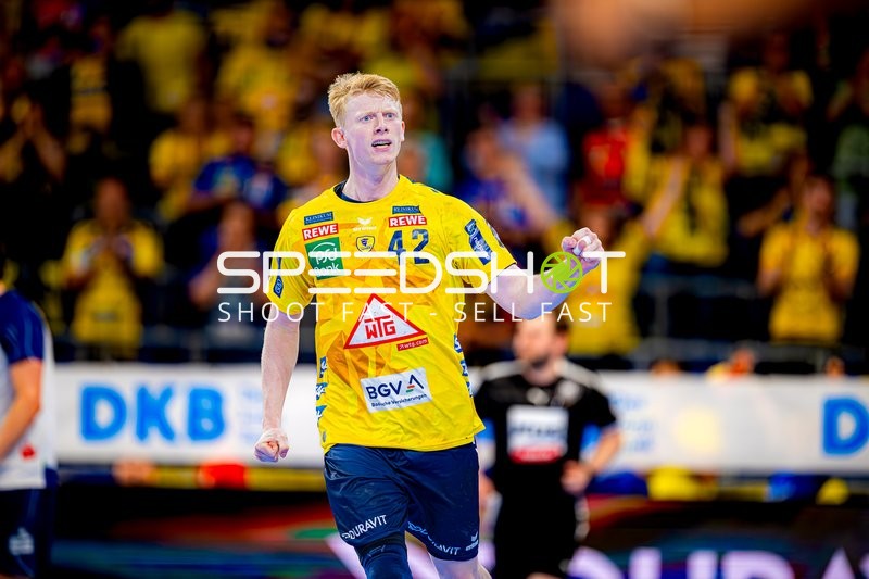 Torjubel Jon Lindenchrone Andersen (42;Rhein Neckar Löwen)