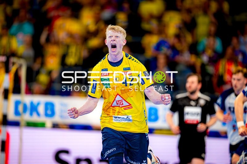 Torjubel Jon Lindenchrone Andersen (42;Rhein Neckar Löwen)