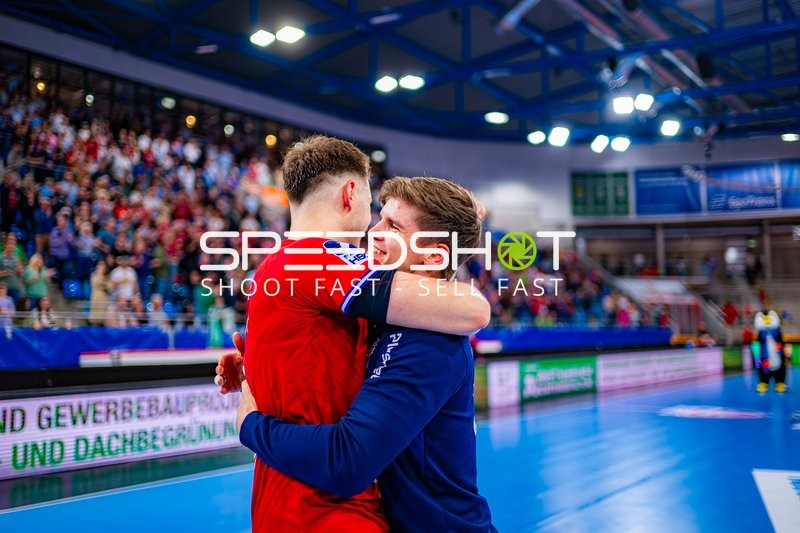 Umarmung Alexander Pfeifer (31;SG BBM Bietigheim)