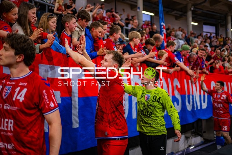 Faninteraktion Fynn Nicolaus (14;SG BBM Bietigheim), Daniel Rebmann (94;SG BBM Bietigheim), Moritz Strosack (29;SG BBM Bietigheim)