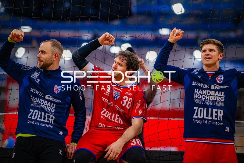 Feier nach Spiel Alexander Pfeifer (31;SG BBM Bietigheim), Fredrik Genz (16;SG BBM Bietigheim), Jonathan Fischer (36;SG BBM Bietigheim)