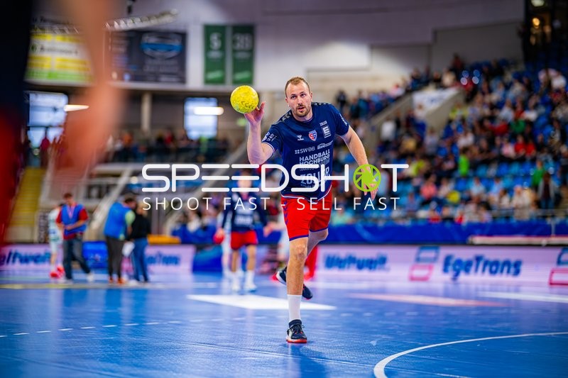 Wurfvorbereitung Julius Kühn (5;SG BBM Bietigheim)