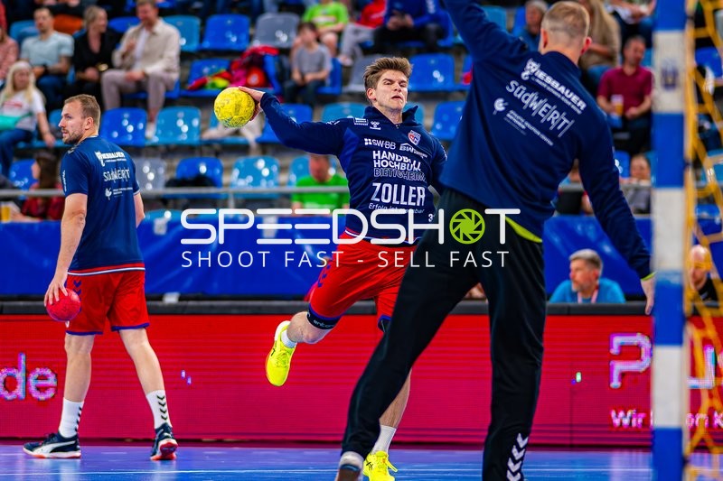 Wurf Nikola Vlahovic (3;SG BBM Bietigheim), Julius Kühn (5;SG BBM Bietigheim)