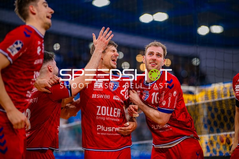 Torjubel Tom Wolf (10;SG BBM Bietigheim), , 