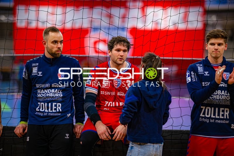 Halbzeitpause mit Alexander Pfeifer (31;SG BBM Bietigheim), Fredrik Genz (16;SG BBM Bietigheim), Jonathan Fischer (36;SG BBM Bietigheim)