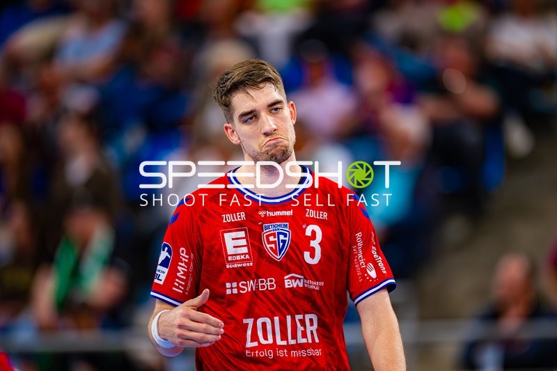 Enttäuschte Geste Nikola Vlahovic (3;SG BBM Bietigheim)