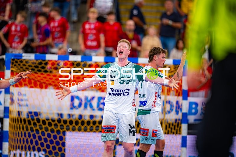 Torwartabwehr Ymir Gislason (33;Frisch Auf Göppingen), Victor Klöve (7;Frisch Auf Göppingen)