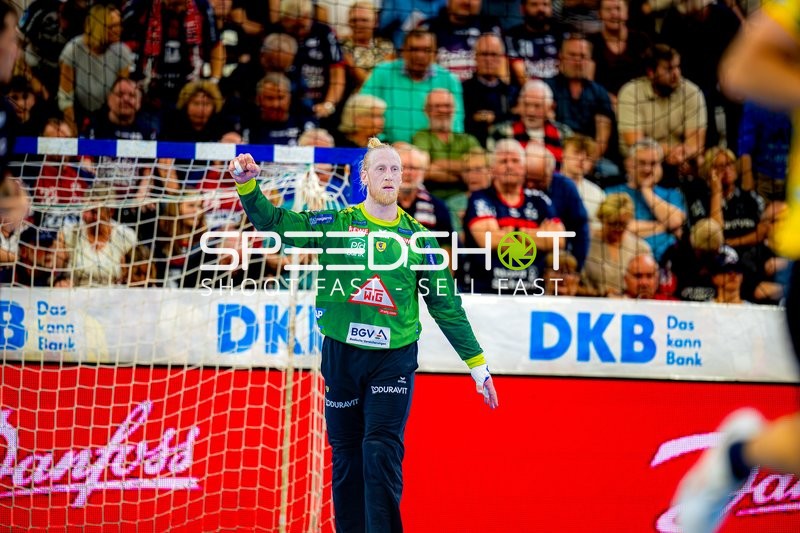 Torwartaktion Mikael Appelgren (1;Rhein Neckar Löwen)