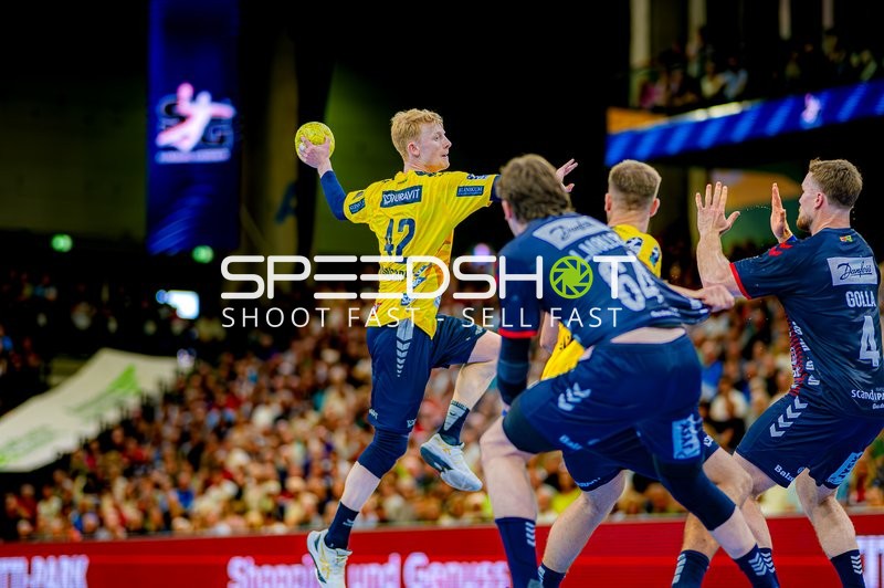 Wurf Jon Lindenchrone Andersen (42;Rhein Neckar Löwen) gegen 64; Rhein Neckar Löwen, 4; SG Flensburg Handewitt