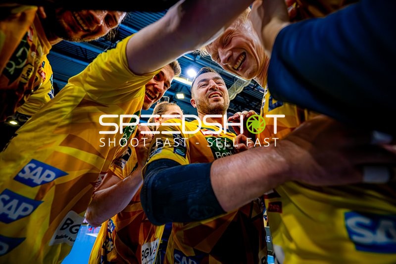 Feier Jannik Kohlbacher (80;Rhein Neckar Löwen), Juri Knorr (10;Rhein Neckar Löwen), Tim Nothdurft (8;Rhein Neckar Löwen)