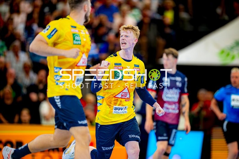 Torjubel Jon Lindenchrone Andersen (42;Rhein Neckar Löwen), Robert Timmermeister (7;Rhein Neckar Löwen)