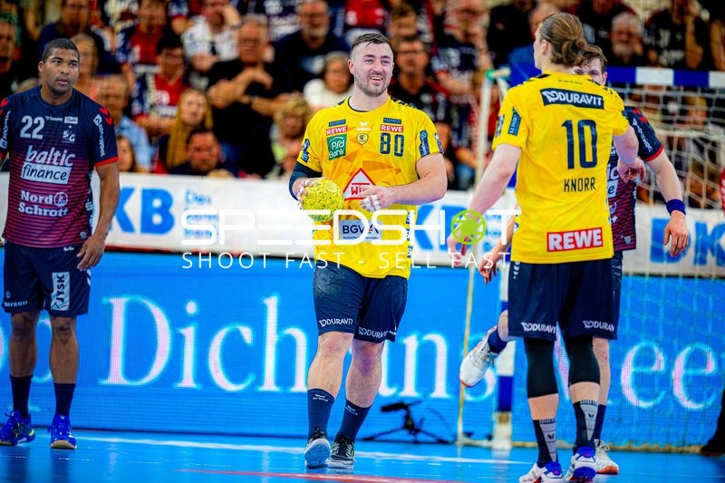 Ballbesitz Jannik Kohlbacher (80;Rhein Neckar Löwen), Juri Knorr (10;Rhein Neckar Löwen)