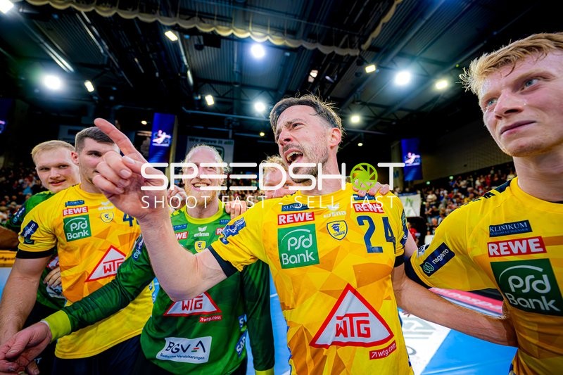 Torwartjubel Mikael Appelgren (1;Rhein Neckar Löwen), David Späth (29;Rhein Neckar Löwen), Patrick Groetzki (24;Rhein Neckar Löwen)