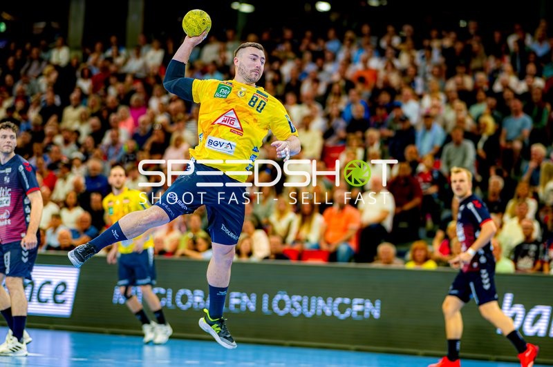 Wurf Jannik Kohlbacher (80;Rhein Neckar Löwen)