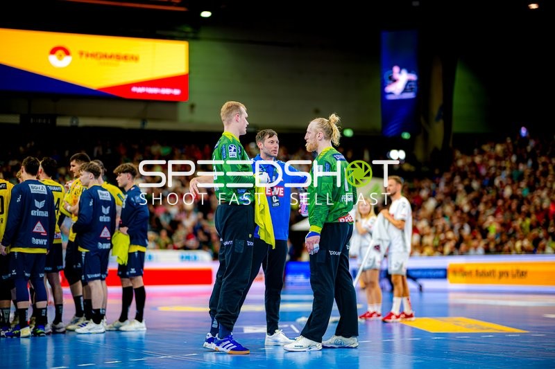 Pause mit Mikael Appelgren (1;Rhein Neckar Löwen), David Móré (15;Rhein Neckar Löwen), Patrick Groetzki (24;Rhein Neckar Löwen), Halil Jaganjac (45;Rhein Neckar Löwen)