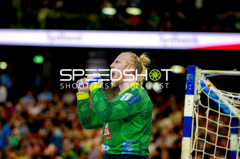 Torwartjubel Mikael Appelgren (1;Rhein Neckar Löwen)