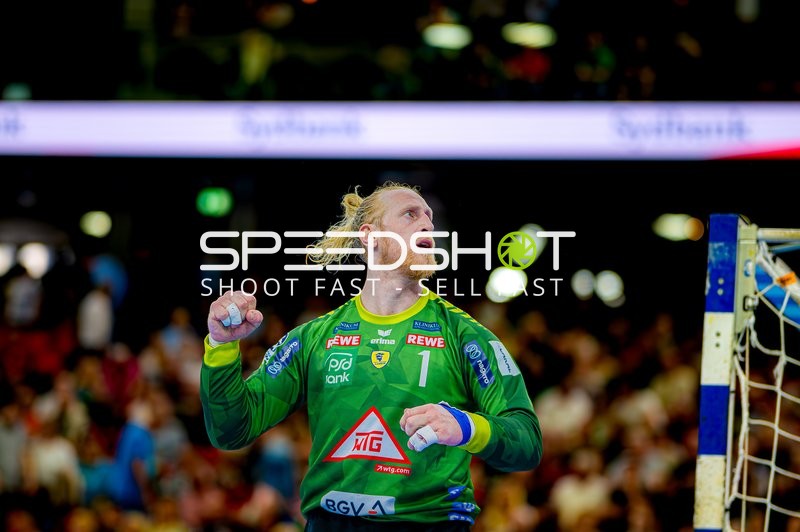 Torwartaktion Mikael Appelgren (1;Rhein Neckar Löwen)