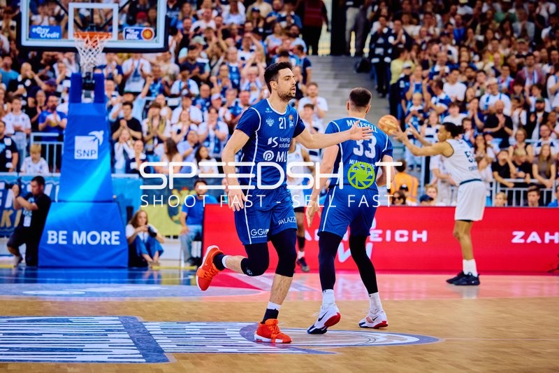 Mateo Šerić (21;MLP Academics Heidelberg), Ryan Mikesell (33;MLP Academics Heidelberg)