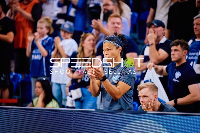 Applaus von Serena Benavente (991;MLP Academics Heidelberg), Danny Jansson (992;MLP Academics Heidelberg), Mattis Grimm (825;MLP Academics Heidelberg)