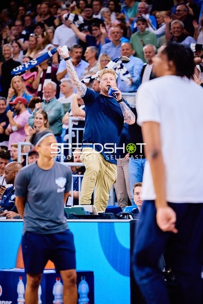 Anfeuerung Paul Güntzel (823;MLP Academics Heidelberg)