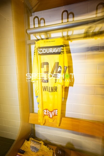 Trikot von  in Umkleide