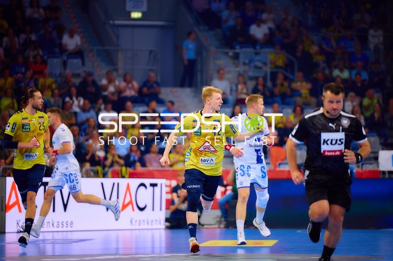 Handball I Herren I Jon Lindenchrone Andersen (42;Rhein Neckar Löwen) läuft