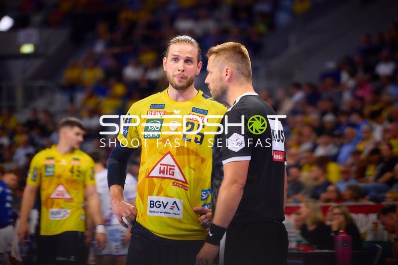 Spielunterbrechung {TeamID_25} Schiedsrichter