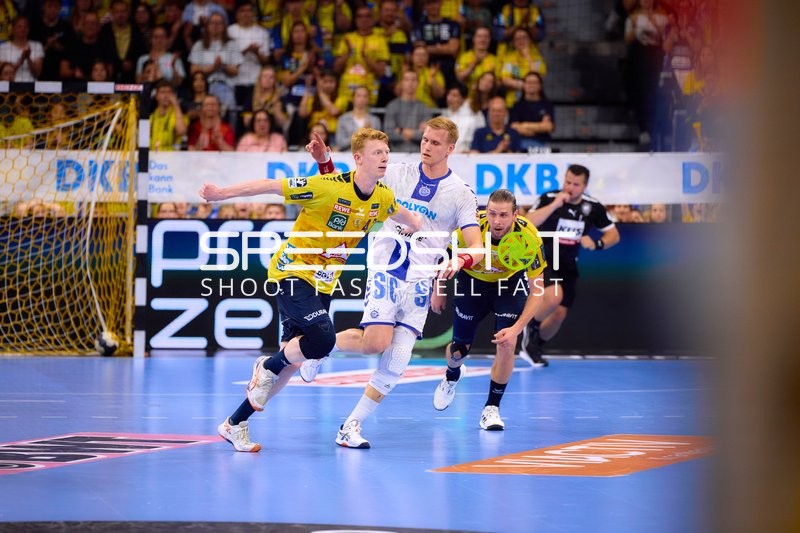 Block am Kreis Jon Lindenchrone Andersen (42;Rhein Neckar Löwen)