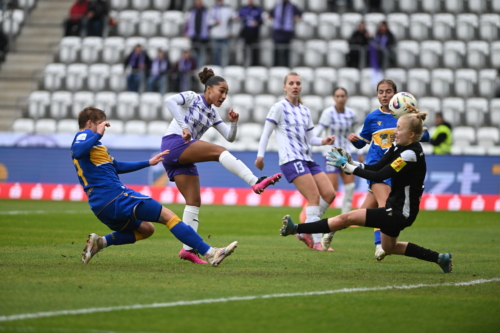 Schuss vor dem Torwart